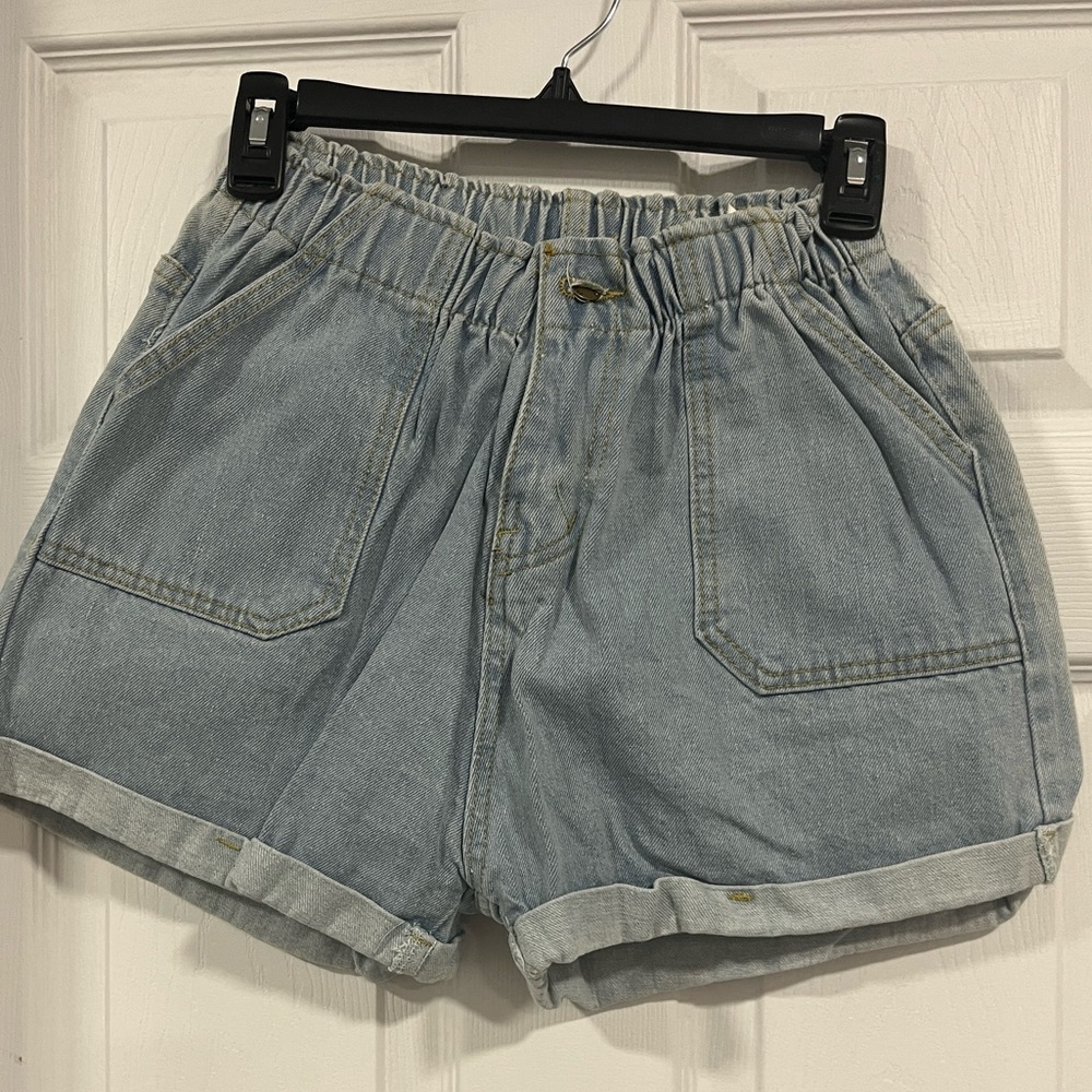 Mini jean shorts